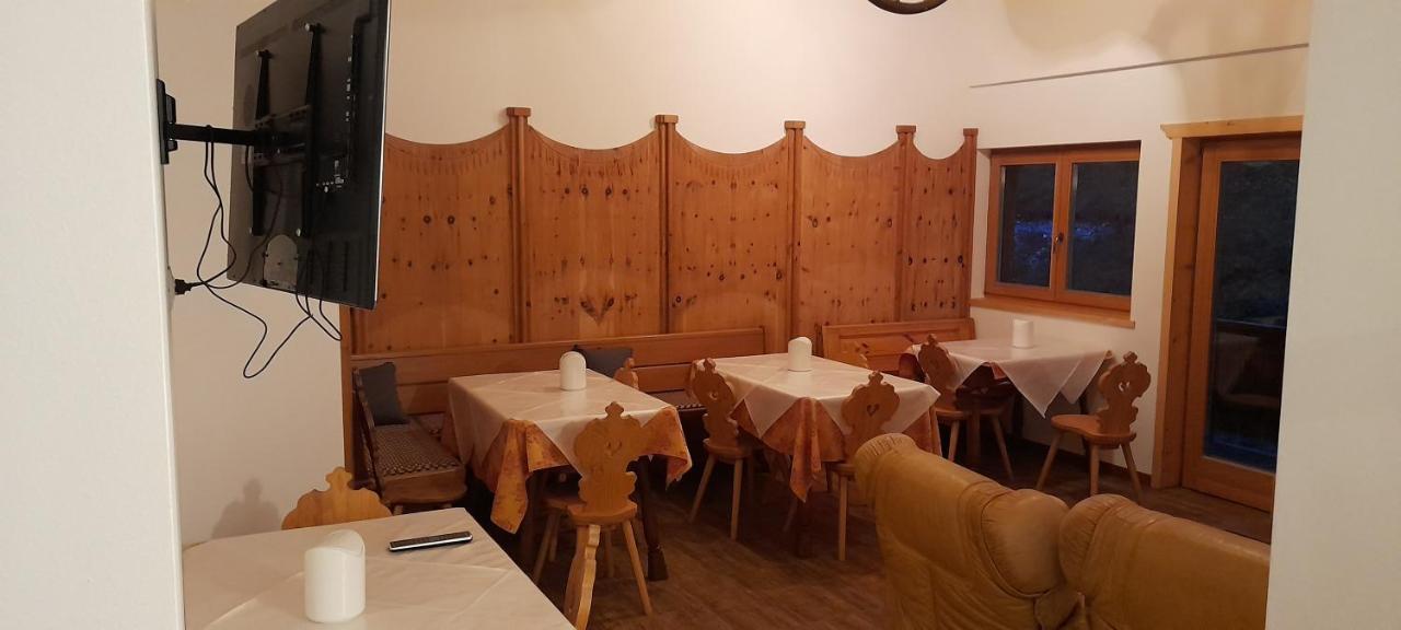 Fattoria Meneguto Agriturismo Degasper Giorgio Cortina dʼAmpezzo Kültér fotó